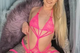 The HOTTEST thing around 👅💦 come spend some time with best 😘 - Image 2